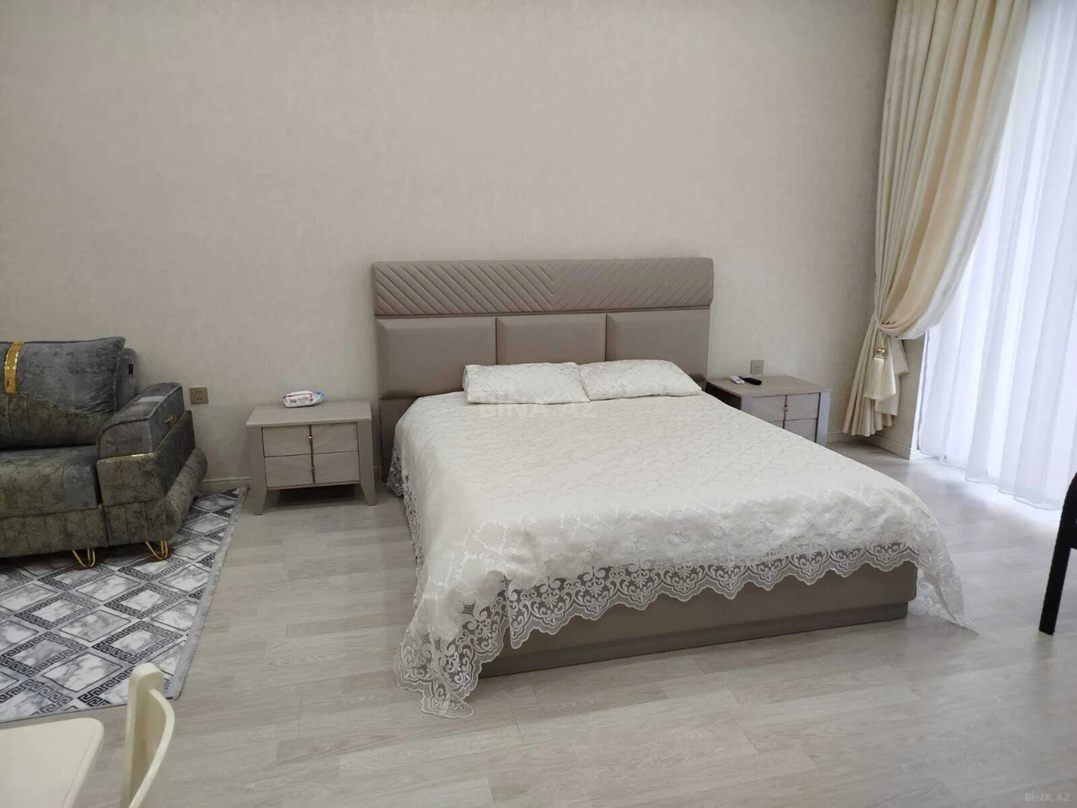 Kirayə verilir 1 otaqlı mənzil 60 m²