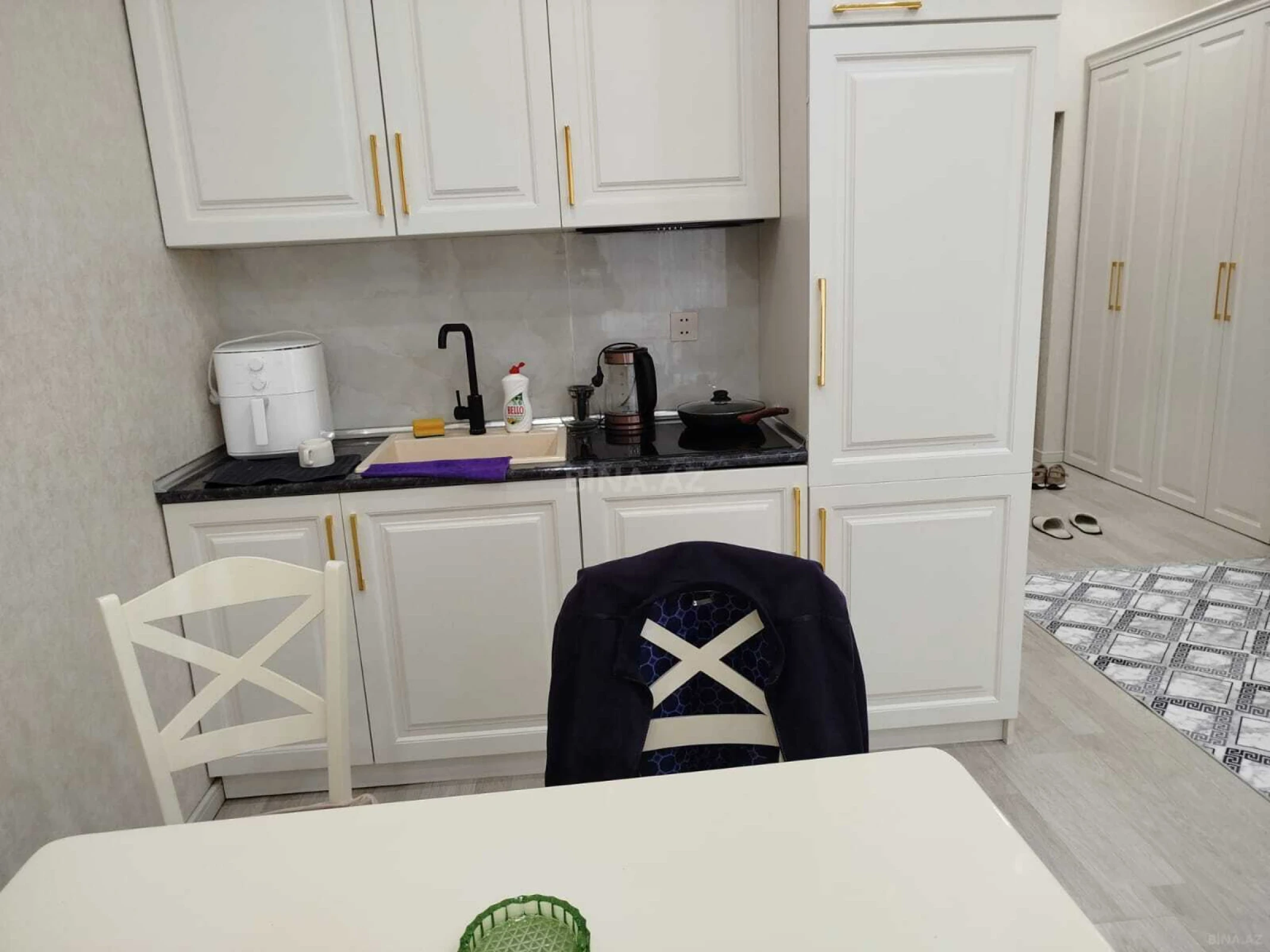 Kirayə verilir 1 otaqlı mənzil 60 m²