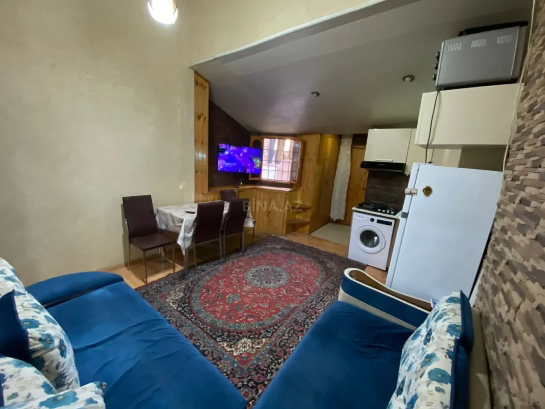 Kirayə verilir 2 otaqlı həyət evi 70 m²
