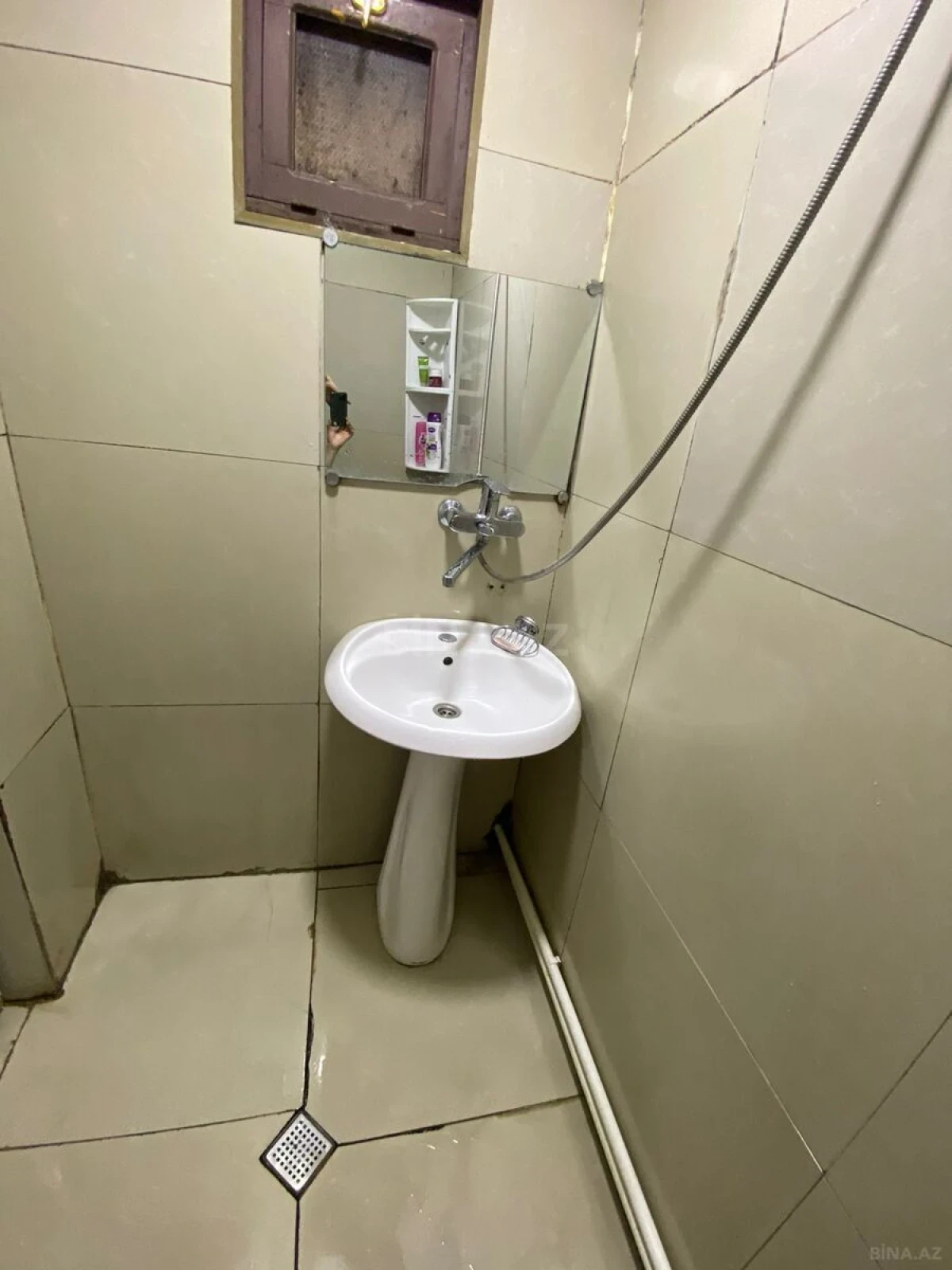 Kirayə verilir 2 otaqlı həyət evi 70 m²