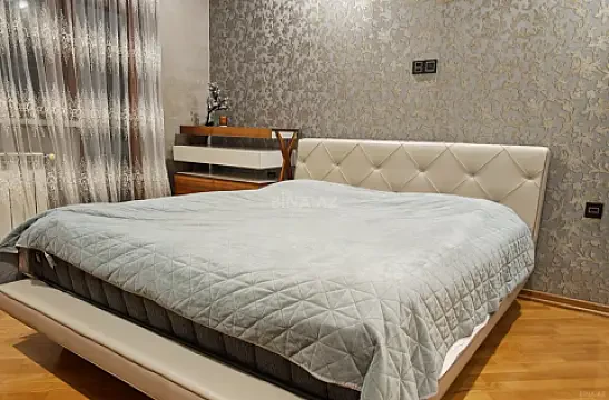 Satılır 3 otaqlı mənzil 120 m²