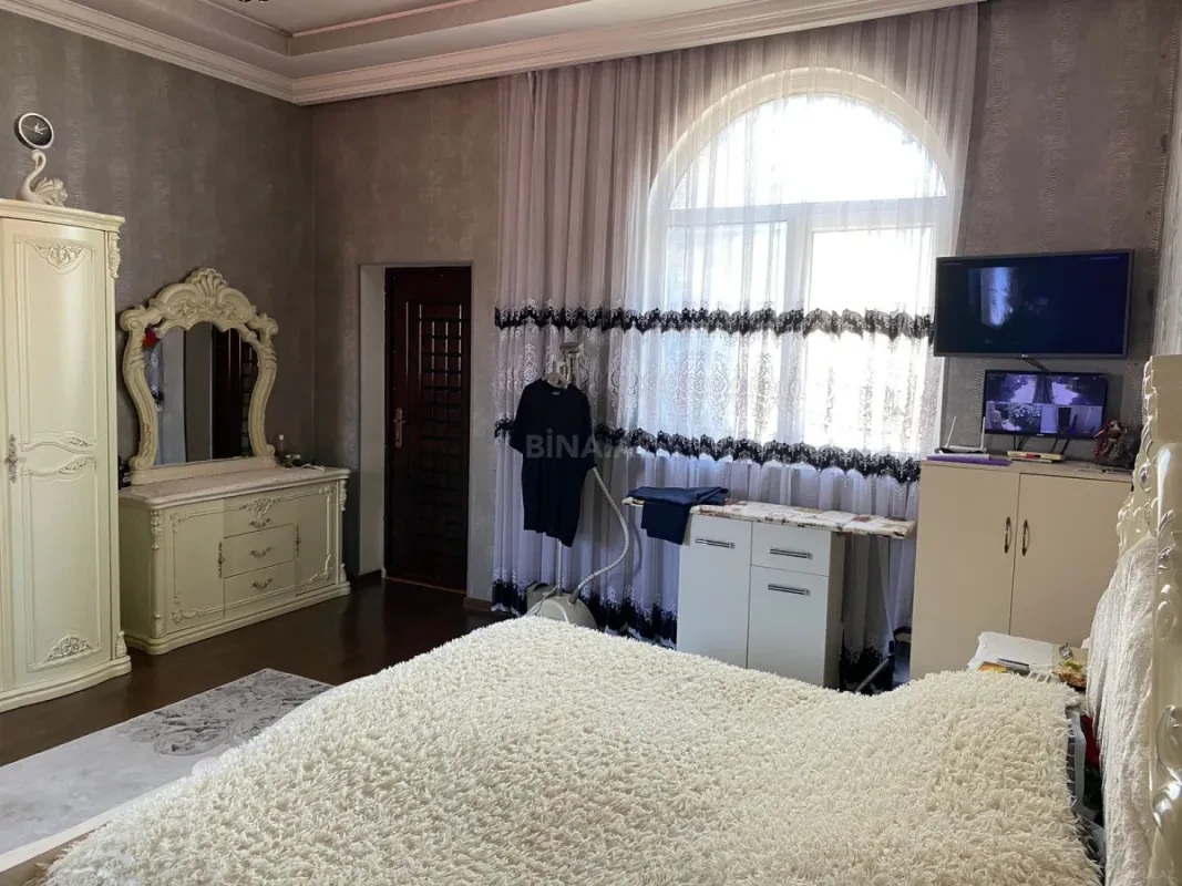 Satılır 5 otaqlı həyət evi 160 m²