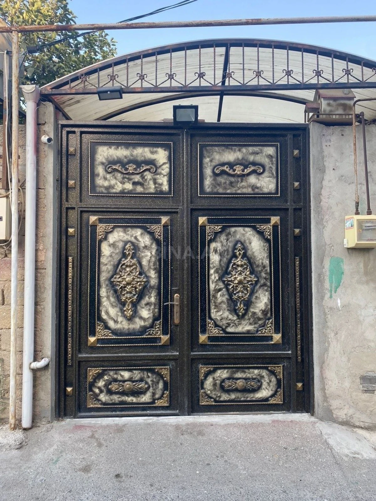 Satılır 5 otaqlı həyət evi 160 m²