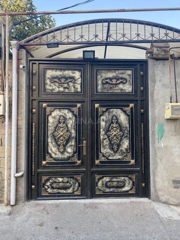 Satılır 5 otaqlı həyət evi 160 m²