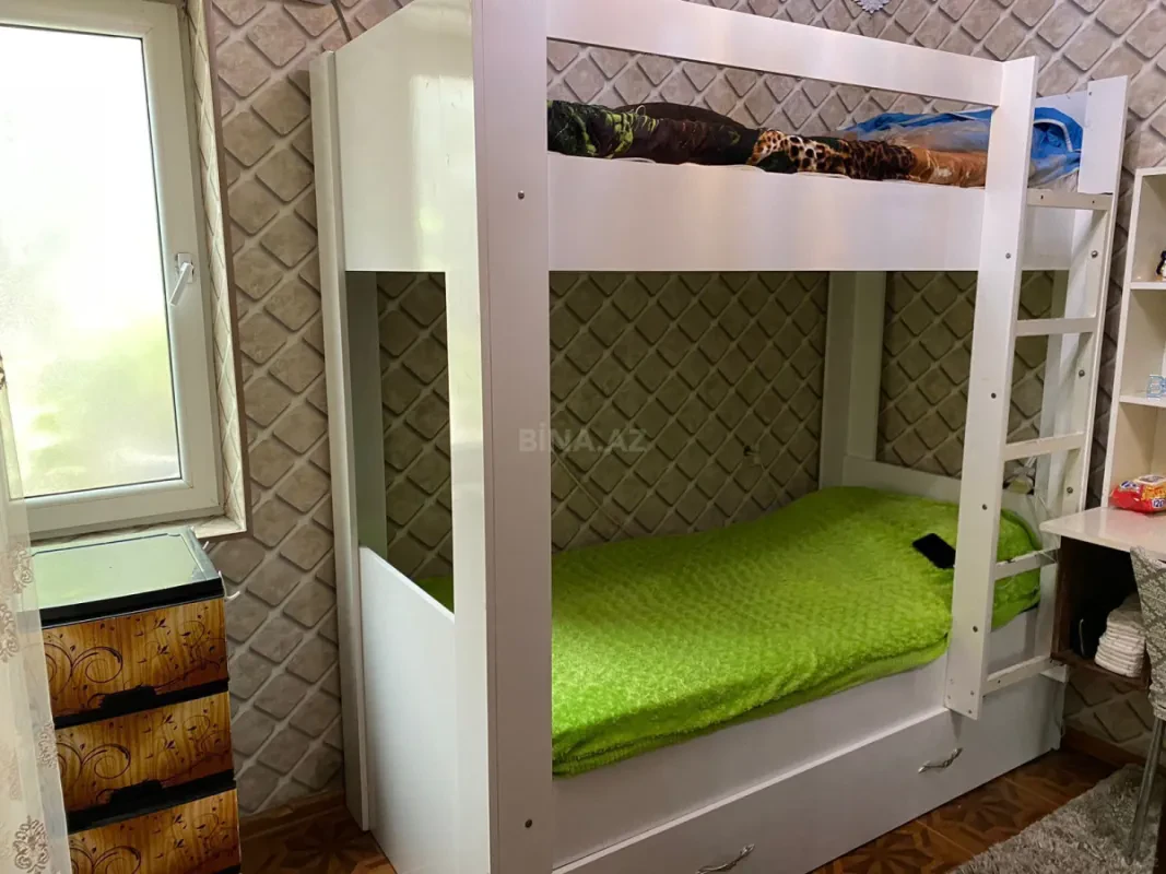 Satılır 5 otaqlı həyət evi 160 m²