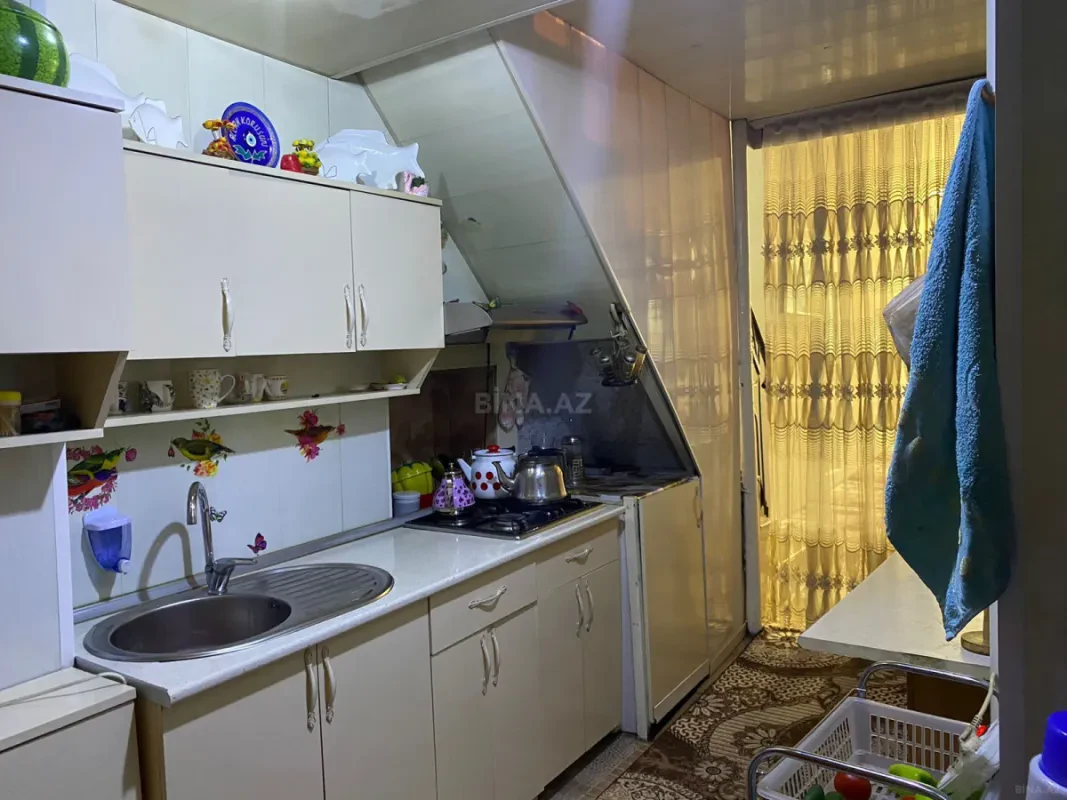 Satılır 5 otaqlı həyət evi 160 m²