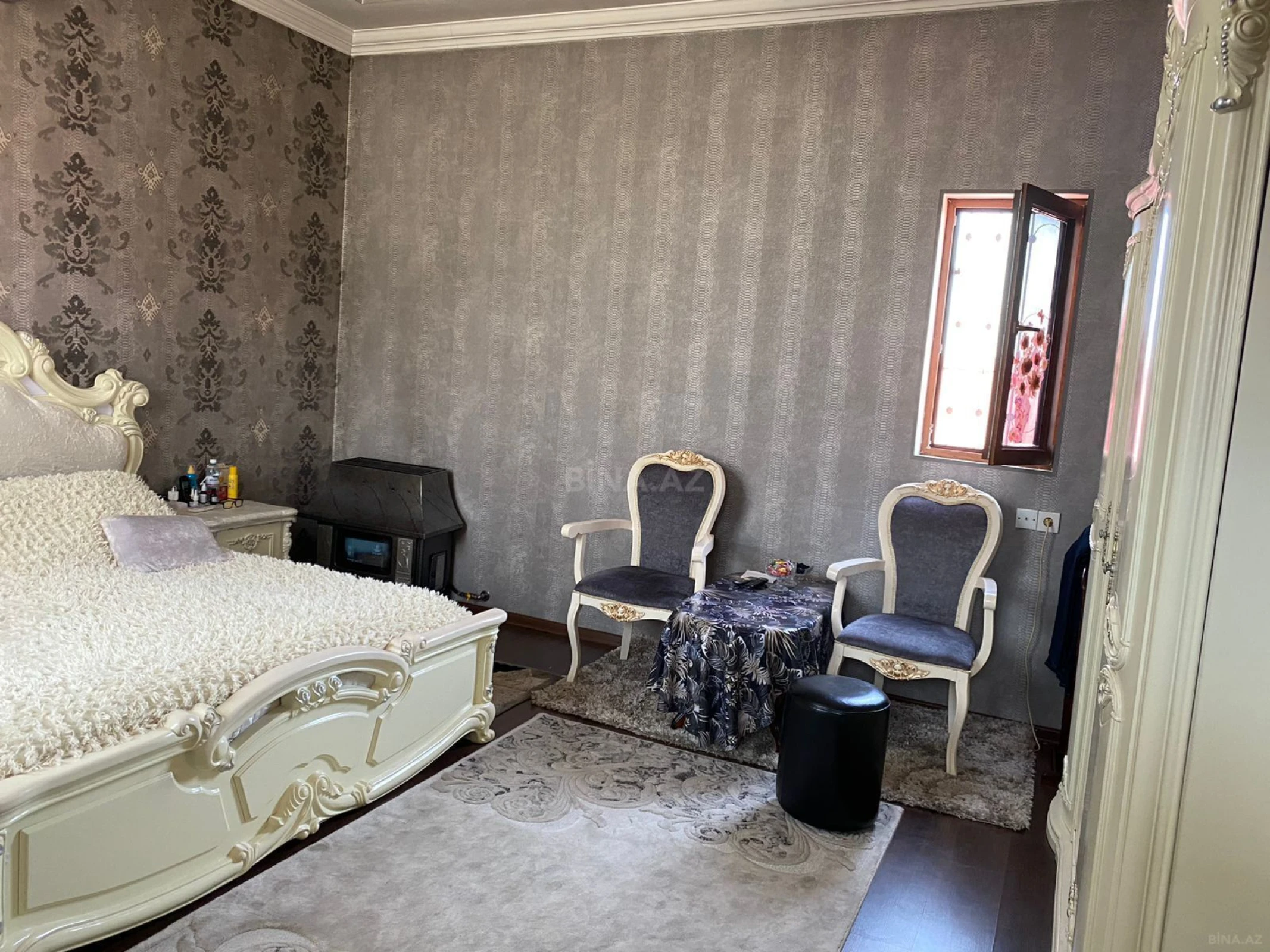 Satılır 5 otaqlı həyət evi 160 m²