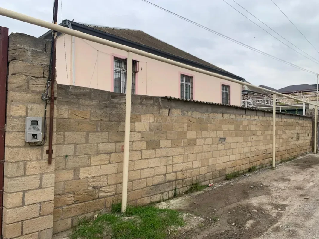 Satılır 5 otaqlı həyət evi 100 m²