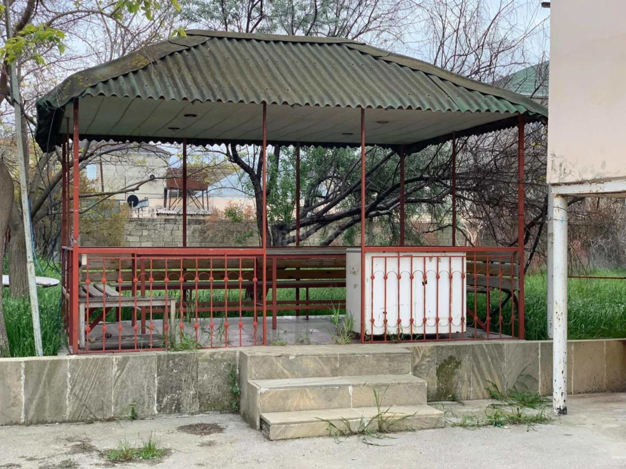 Satılır 5 otaqlı həyət evi 100 m²