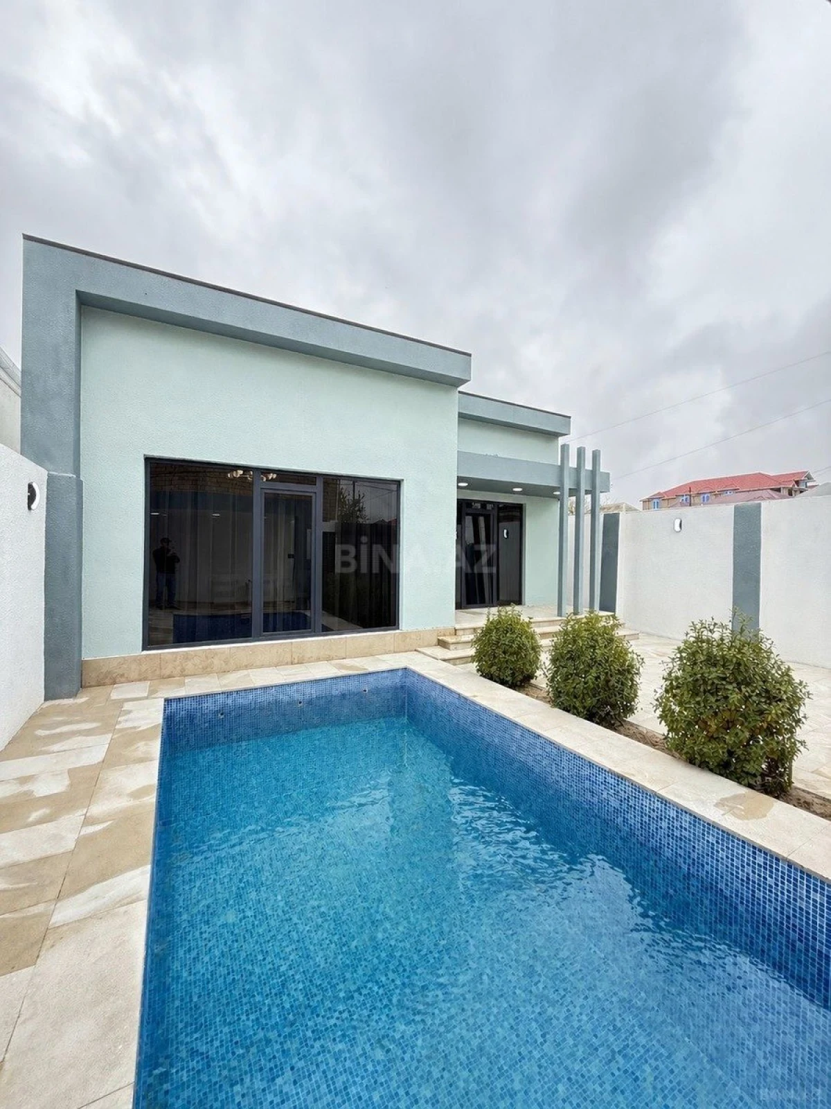 Satılır 4 otaqlı həyət evi 140 m²