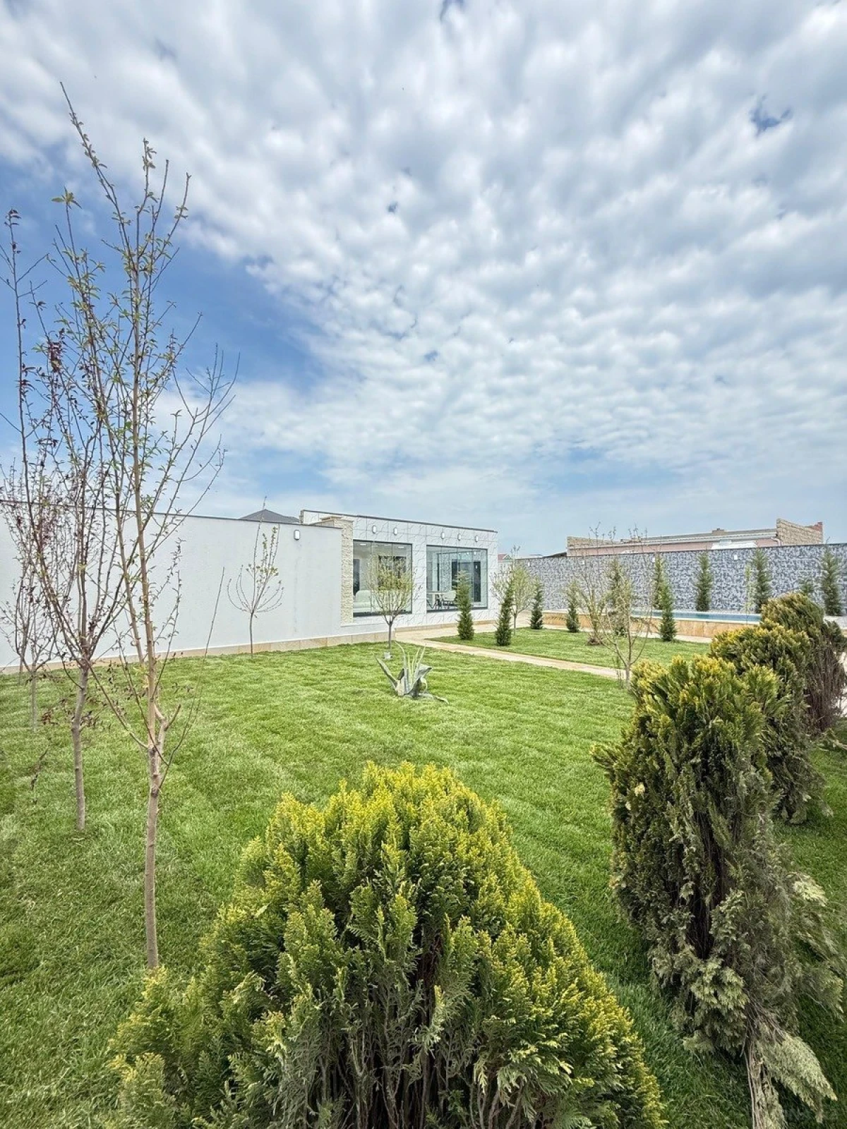 Satılır 4 otaqlı həyət evi 150 m²