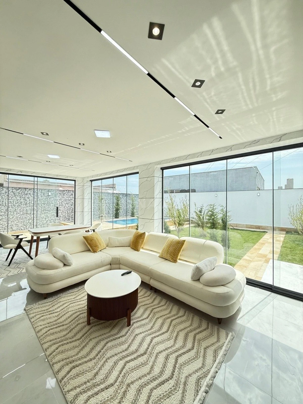 Satılır 4 otaqlı həyət evi 150 m²