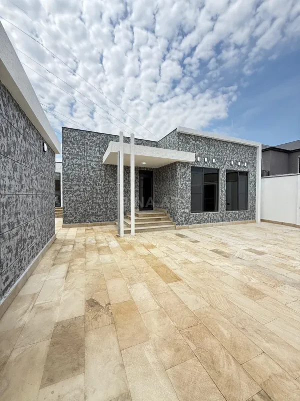 Satılır 4 otaqlı həyət evi 150 m²