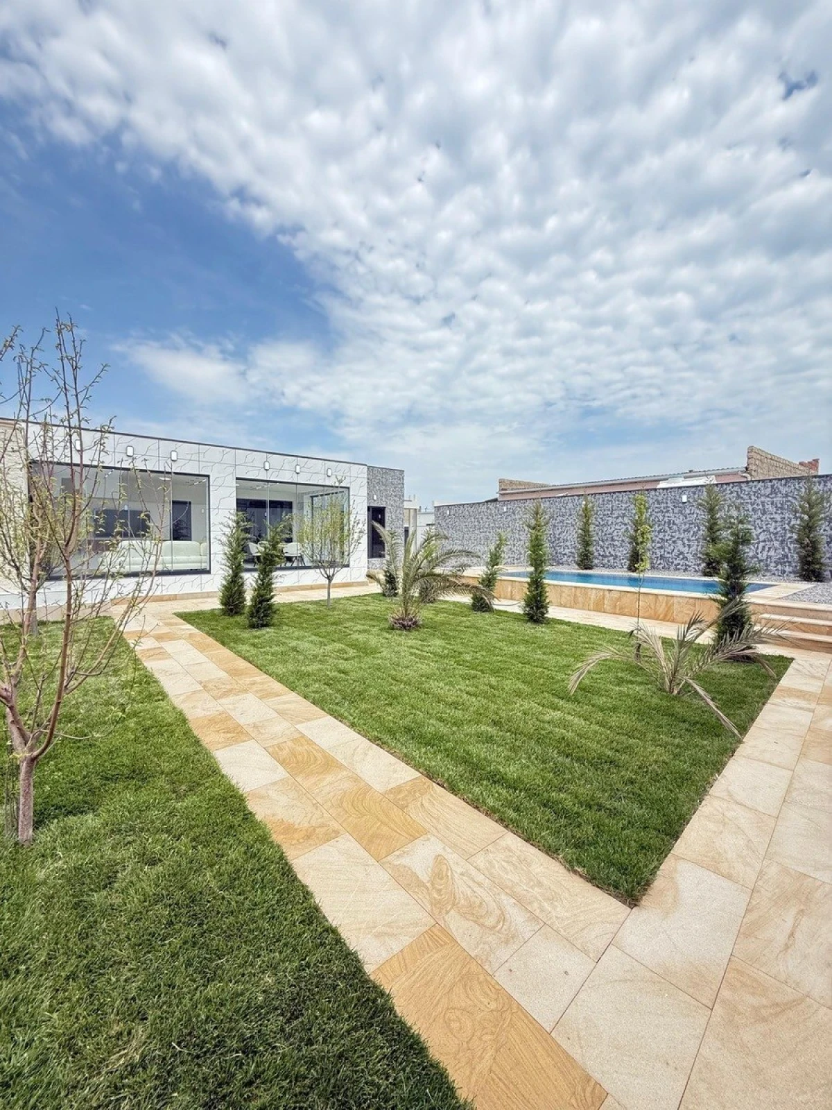 Satılır 4 otaqlı həyət evi 150 m²