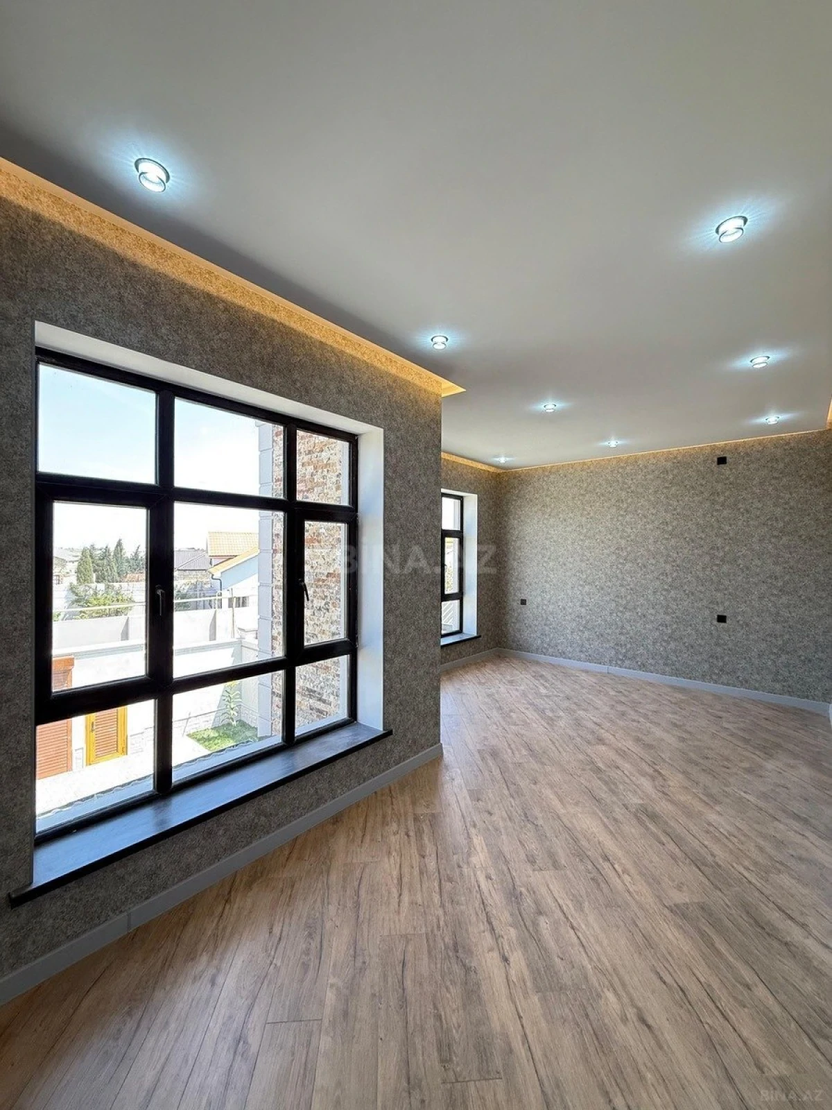 Satılır 4 otaqlı həyət evi 160 m²