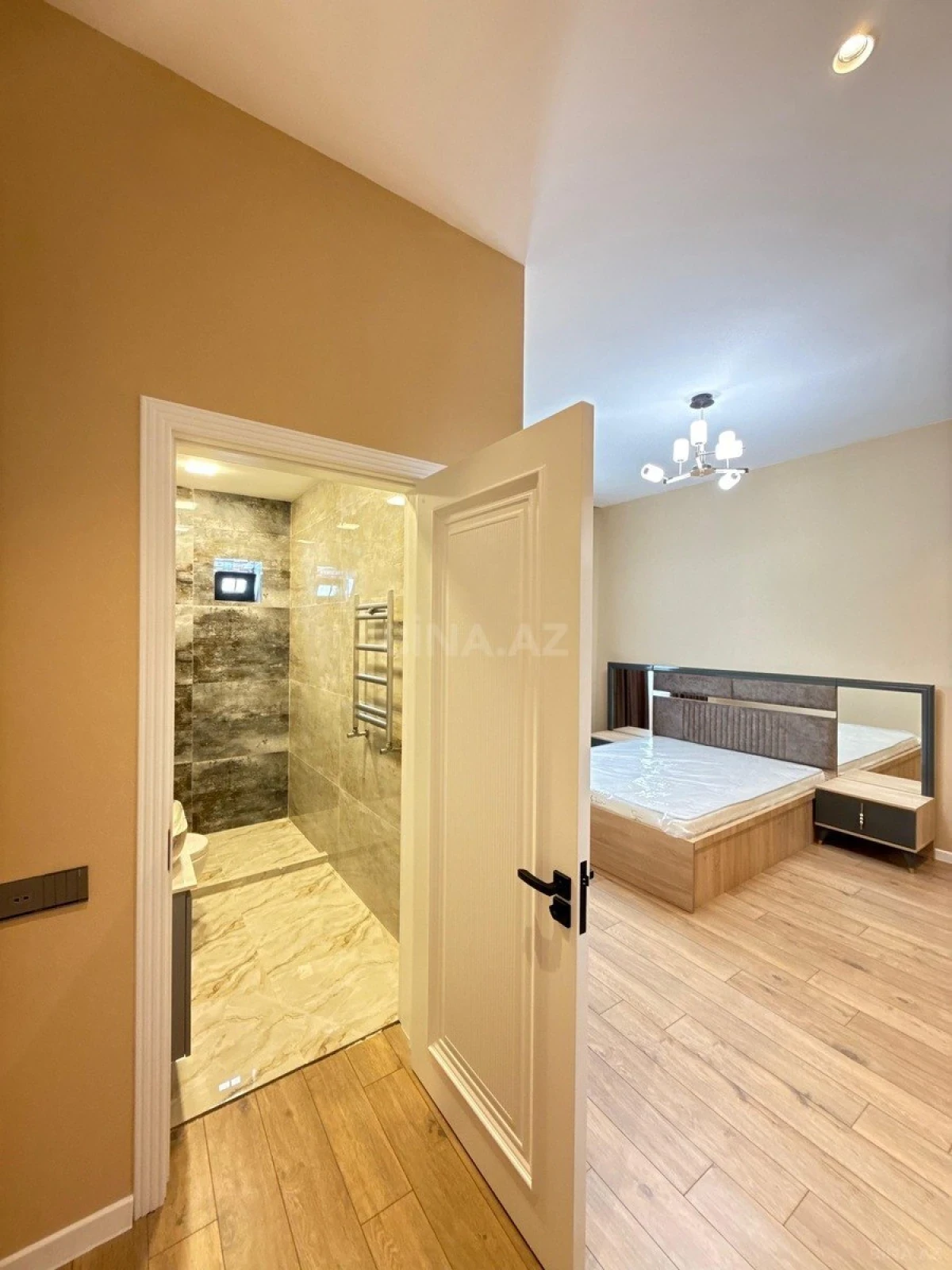 Satılır 4 otaqlı həyət evi 160 m²