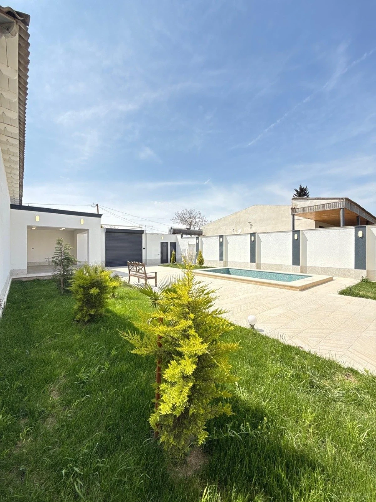 Satılır 4 otaqlı həyət evi 160 m²