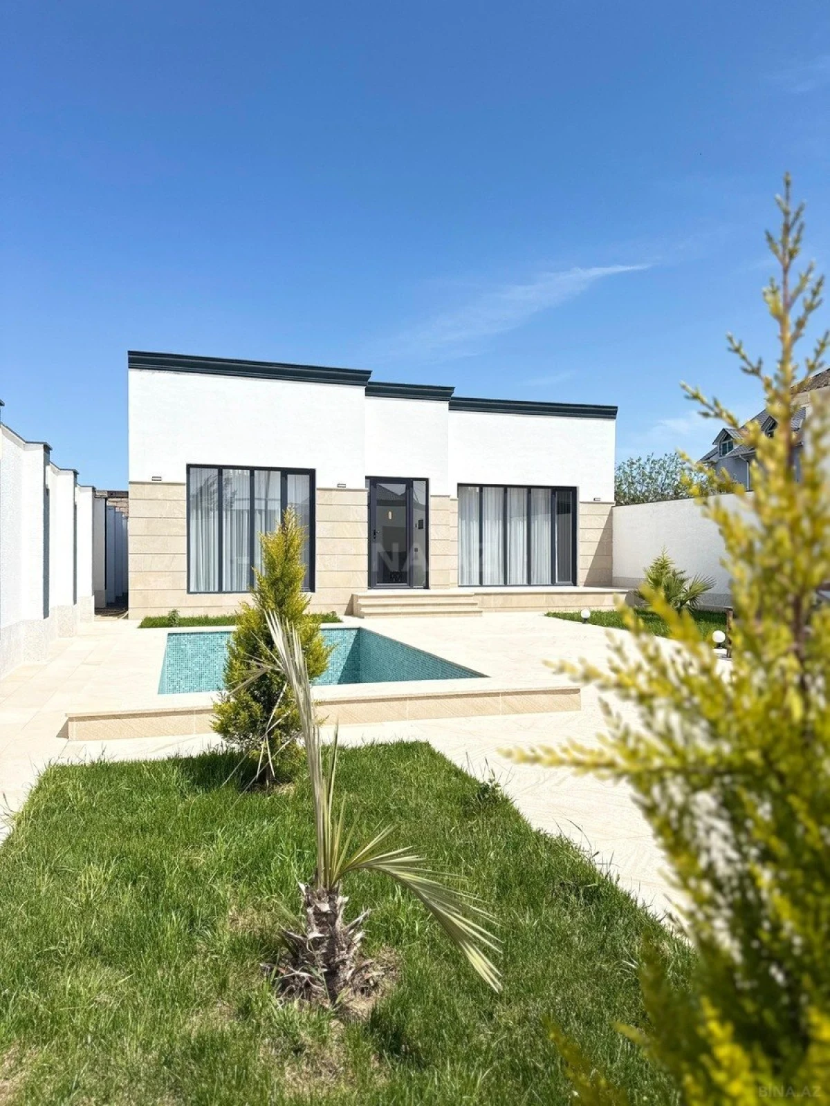 Satılır 4 otaqlı həyət evi 160 m²