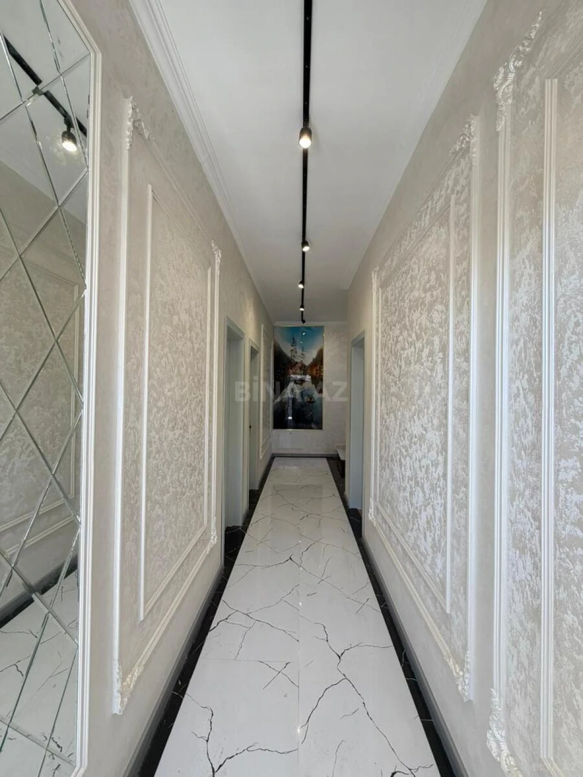 Satılır 5 otaqlı həyət evi 205 m²
