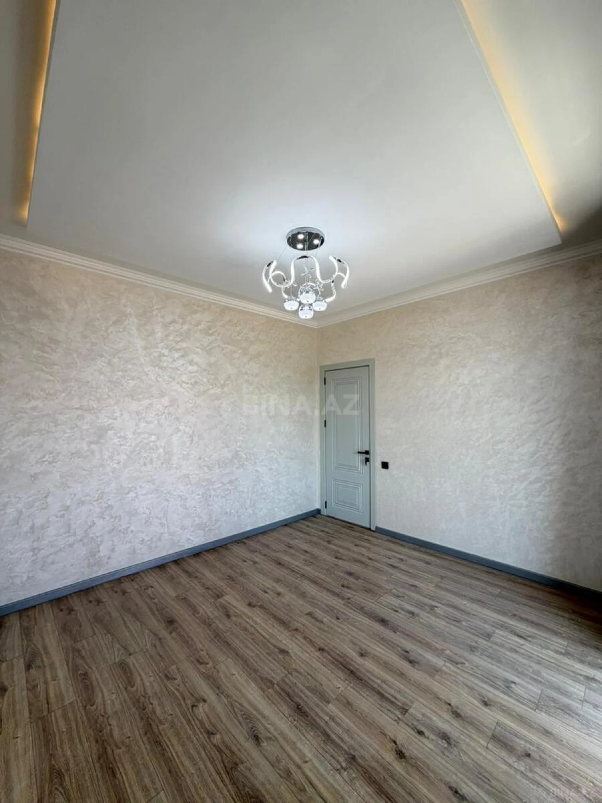 Satılır 5 otaqlı həyət evi 205 m²