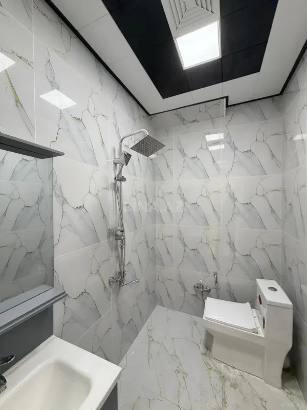 Satılır 5 otaqlı həyət evi 205 m²