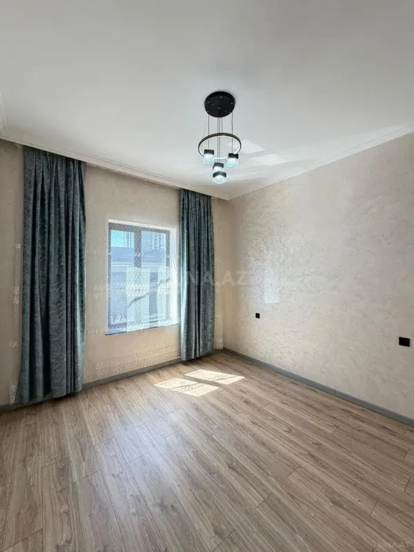 Satılır 5 otaqlı həyət evi 205 m²