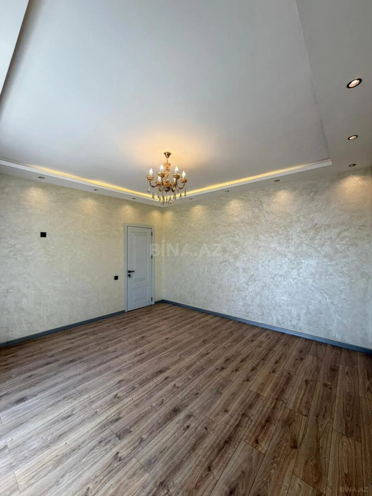 Satılır 5 otaqlı həyət evi 205 m²