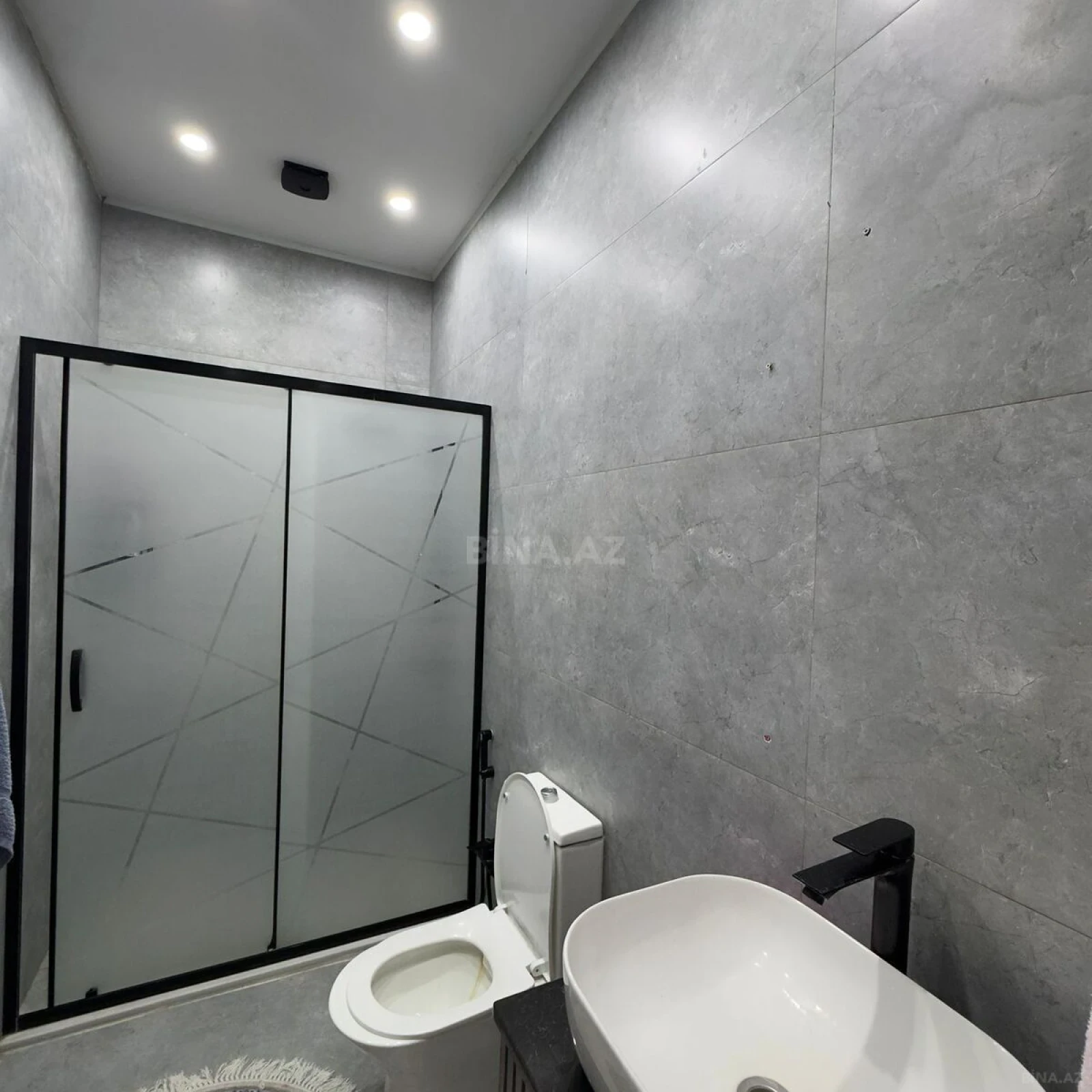 Satılır 4 otaqlı həyət evi 140 m²