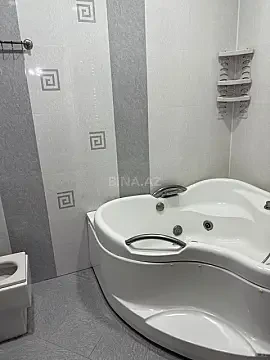 Kirayə verilir 2 otaqlı mənzil 95 m²