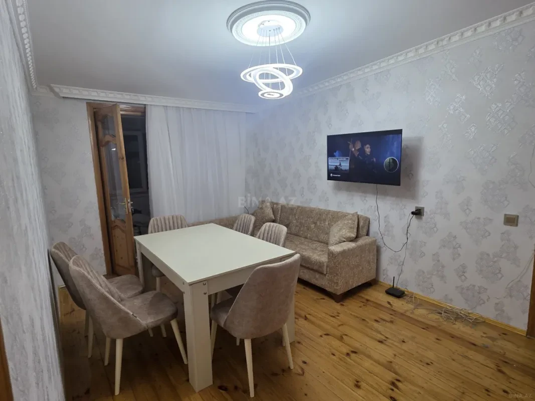 Kirayə verilir 2 otaqlı mənzil 60 m²