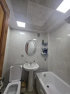 Kirayə verilir 2 otaqlı mənzil 60 m²