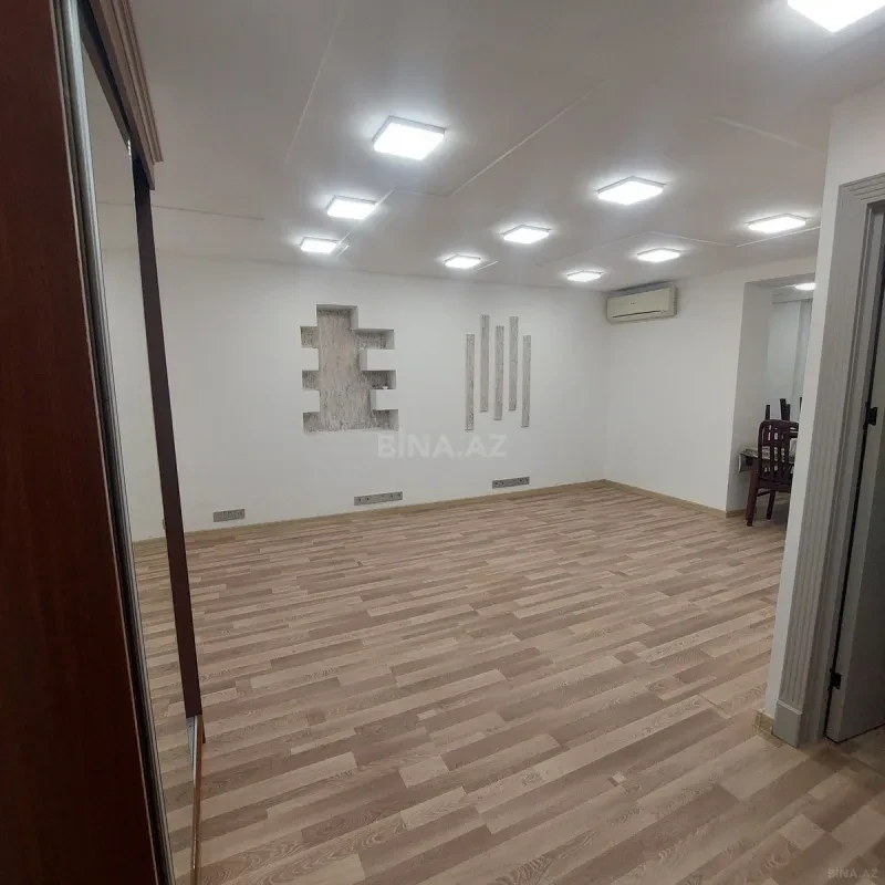 Kirayə verilir 2 otaqlı ofis 51 m²