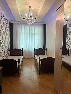 Kirayə verilir 4 otaqlı mənzil 143 m²