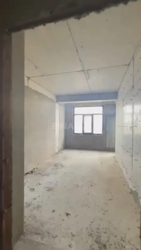 Satılır 3 otaqlı mənzil 141 m²