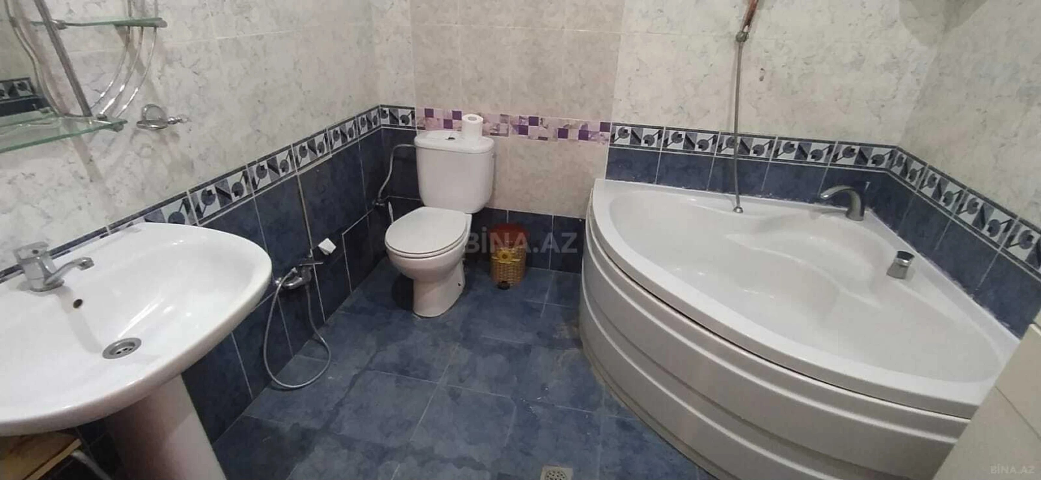 Satılır 4 otaqlı mənzil 220 m²