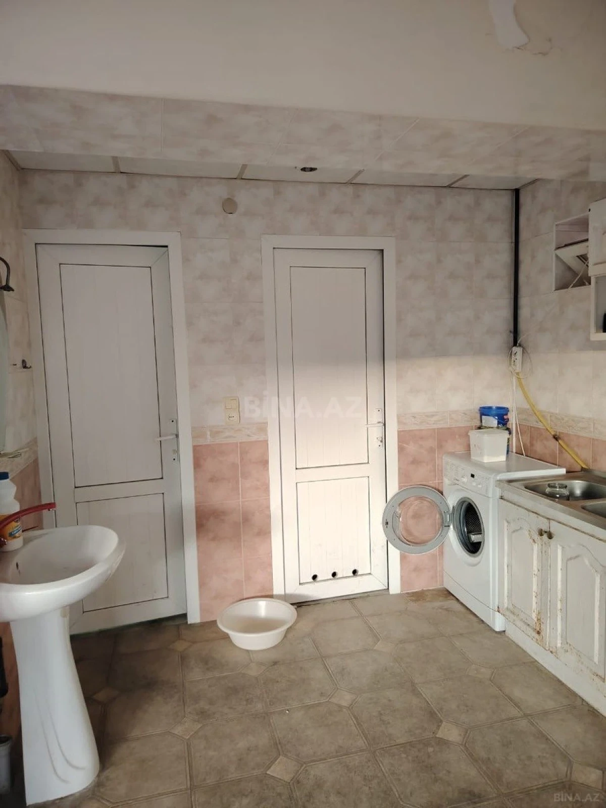Satılır 4 otaqlı həyət evi 150 m²