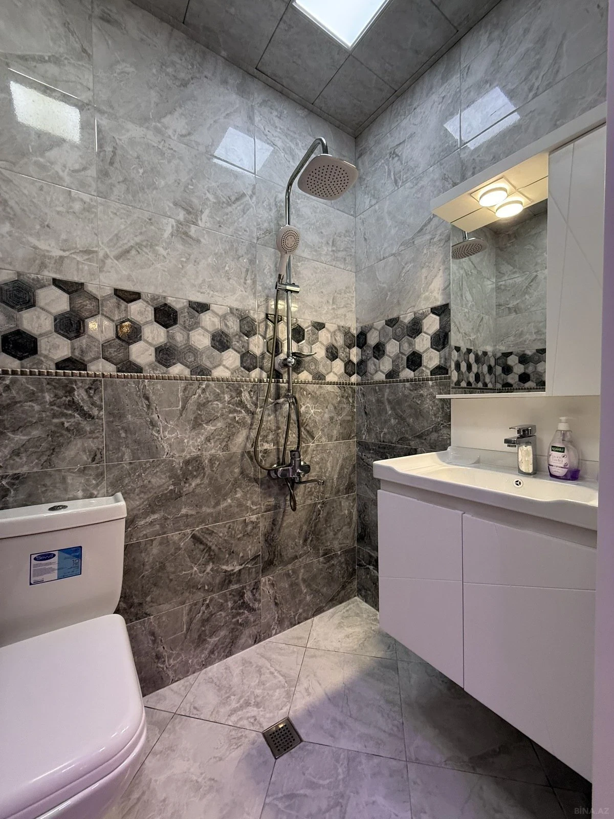 Satılır 2 otaqlı mənzil 52 m²