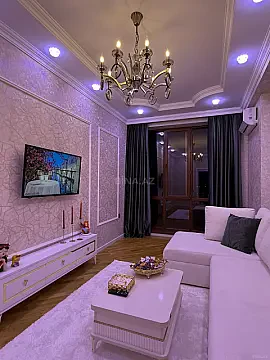 Satılır 2 otaqlı mənzil 52 m²