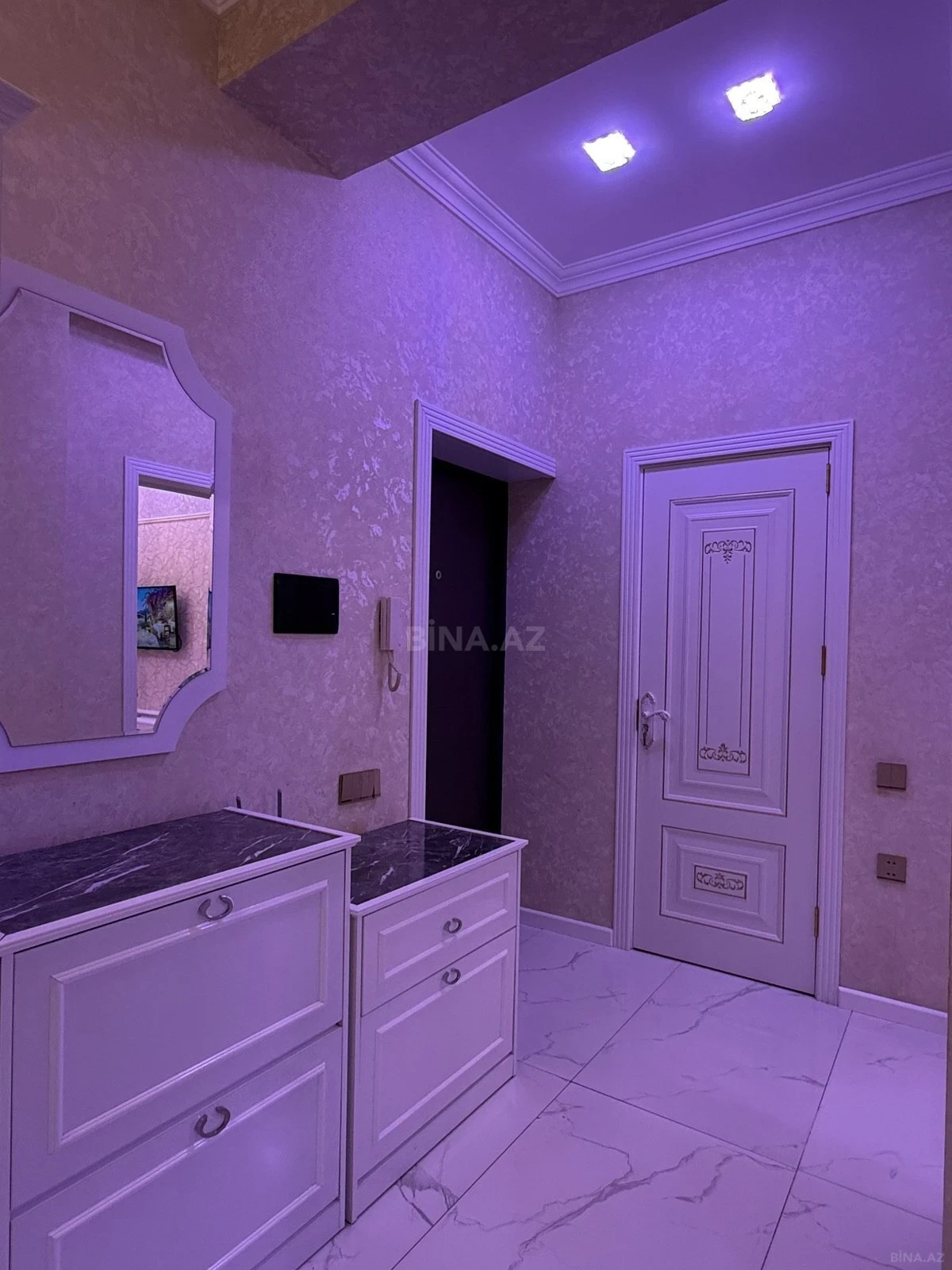 Satılır 2 otaqlı mənzil 52 m²