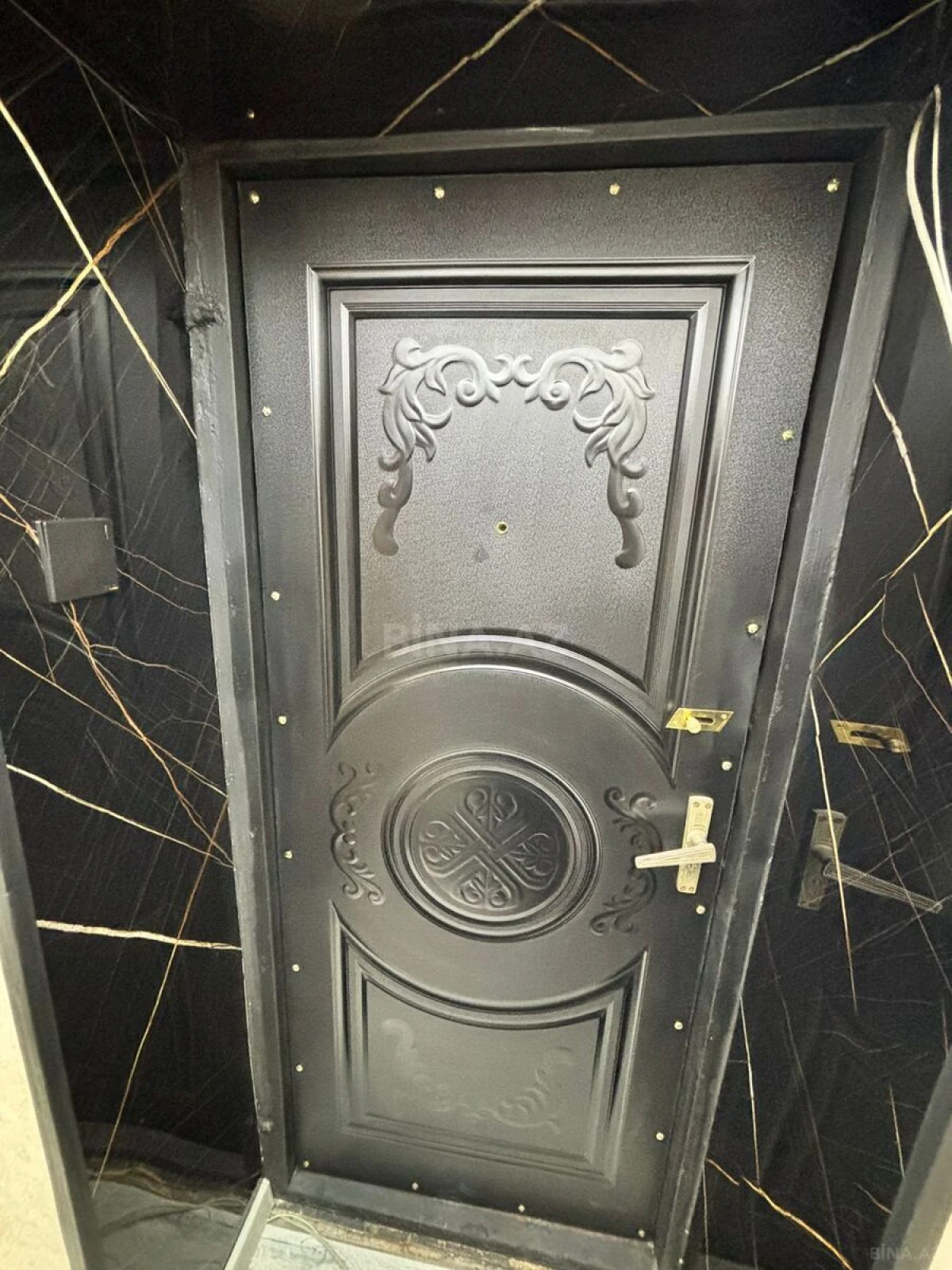 Satılır 2 otaqlı mənzil 37 m²
