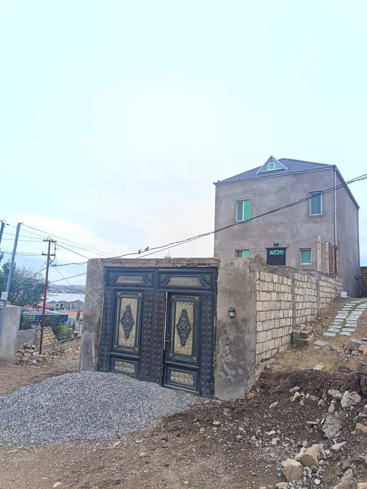 Satılır 4 otaqlı həyət evi 125 m²