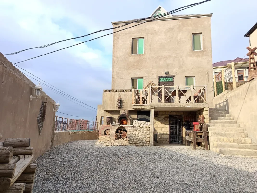 Satılır 4 otaqlı həyət evi 125 m²