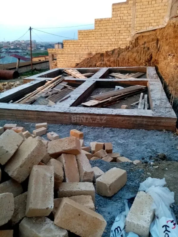 Satılır 4 otaqlı həyət evi 125 m²