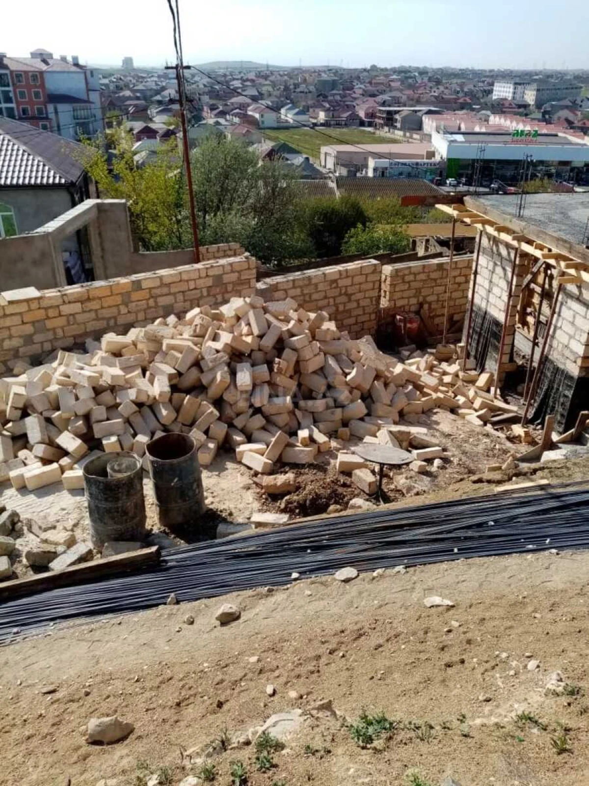Satılır 4 otaqlı həyət evi 125 m²