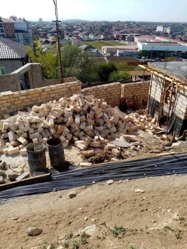 Satılır 4 otaqlı həyət evi 125 m²