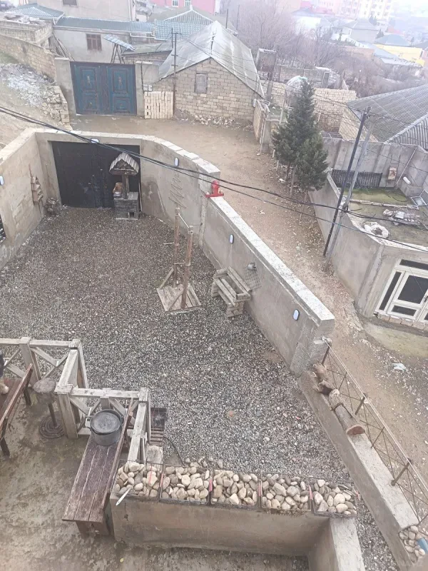 Satılır 4 otaqlı həyət evi 125 m²
