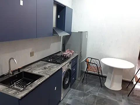 Kirayə verilir 1 otaqlı mənzil 46 m²