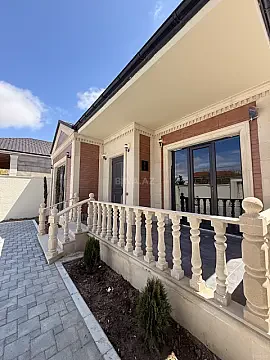 Satılır 3 otaqlı həyət evi 100 m²