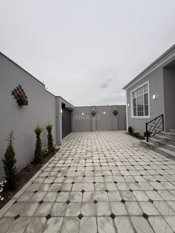 Satılır 4 otaqlı həyət evi 140 m²