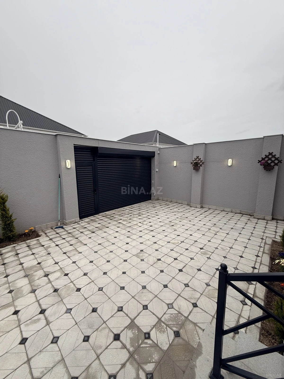 Satılır 4 otaqlı həyət evi 140 m²